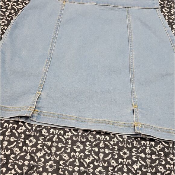 NWOT Forever 21 Light Blue Denim Stretchy Bodycon Western Chic Mini Skirt - Picture 2 of 6
